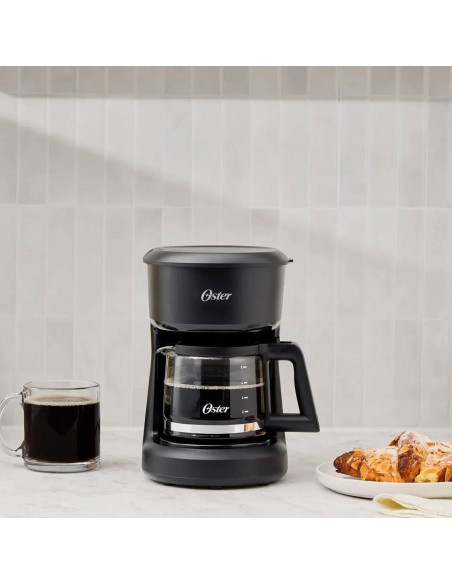 Cafetera Oster 5 tazas Swith Negra 2217254