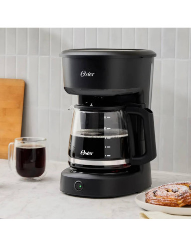 Cafetera Oster 12 tazas Filtro Reutilizable Negra BVSTDCS121B - 2217256