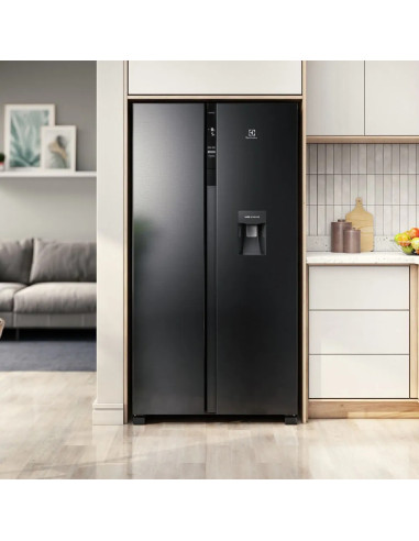 Nevecón Electrolux 438 Litros No frost Inverter AutoSense Dispensador Agua Negro ERS433HBWD